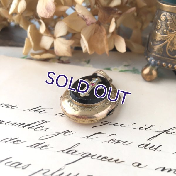 画像5: シードパールクロスとフレンチジェットのロケットペンダント (5)