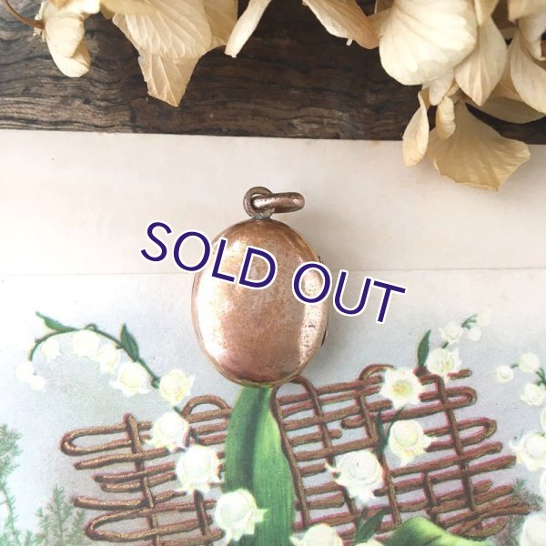 画像3: パールの花のゴールドロケットペンダント (3)