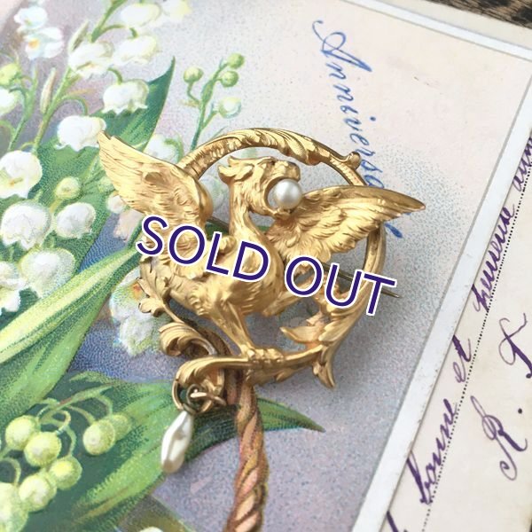 画像4: FIX パール付 グリフォンのゴールドブローチ (4)