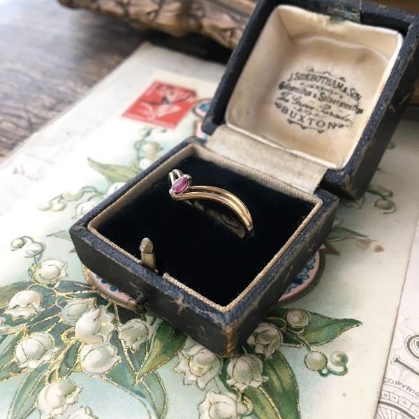 画像7: スピネルのV字ラインゴールドリング (7)