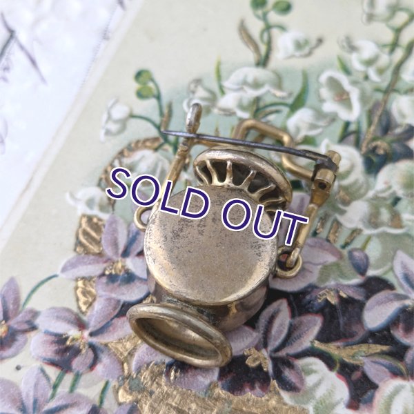 画像9: 赤ガラスのランタンブローチ (9)