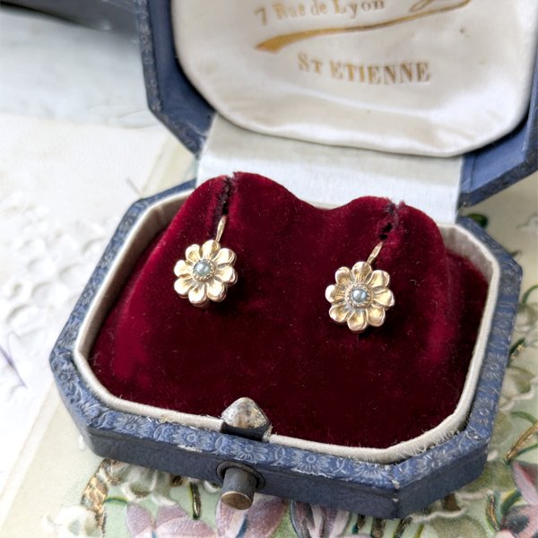 画像2: FIX 小さな花とパールのゴールドピアス (2)