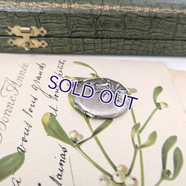 画像7: 銀製 ヤドリギのロケットペンダント (7)