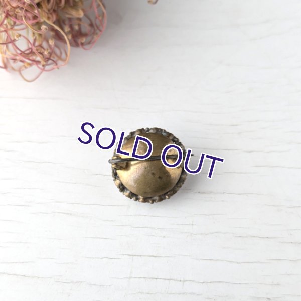 画像4: 蛍光アイリスガラスのデイジーブローチ (4)