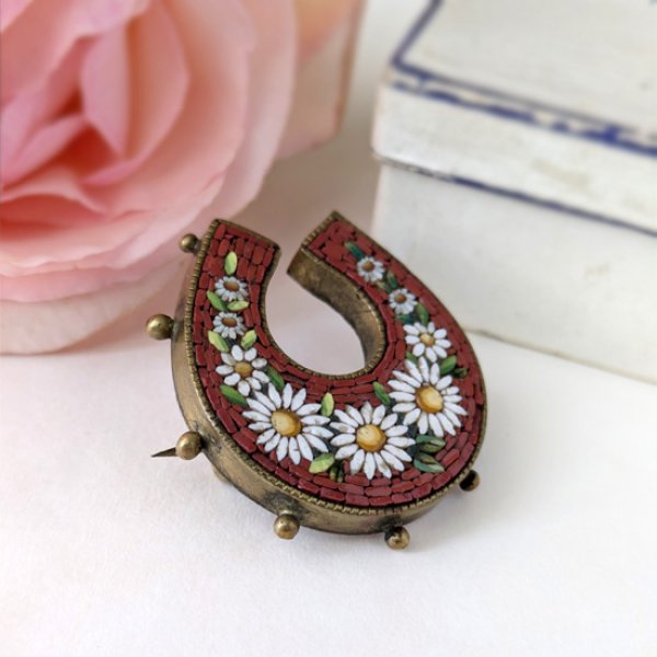 画像4: 花のホースシューマイクロモザイクブローチ (4)