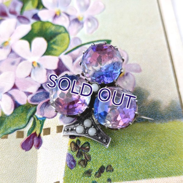 画像2: トリコロールアイリスガラスのクローバーブローチ (2)