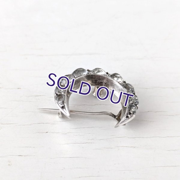 画像6: 銀製 クリアガラスの小さな三日月ブローチ (6)