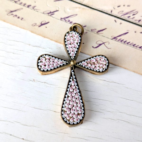 画像2: 桃色マイクロモザイクの十字架ペンダント (2)