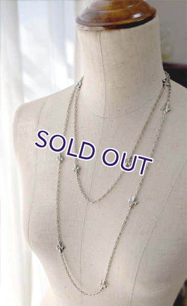 画像11: 銀製 百合の紋章フルールドリスのロングチェーン (11)