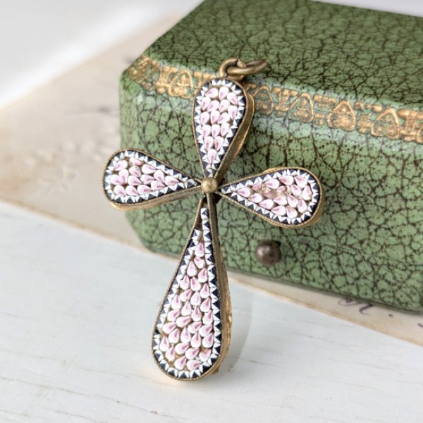 画像1: 桃色マイクロモザイクの十字架ペンダント (1)