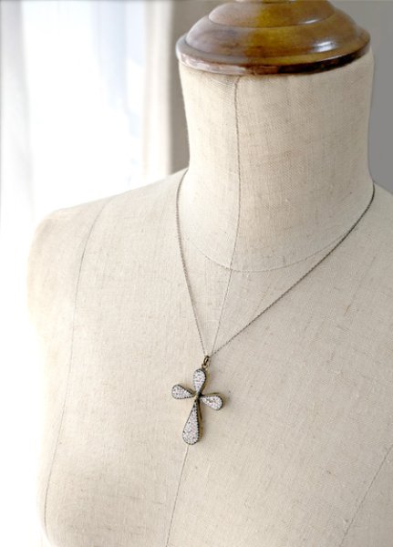 画像9: 桃色マイクロモザイクの十字架ペンダント (9)