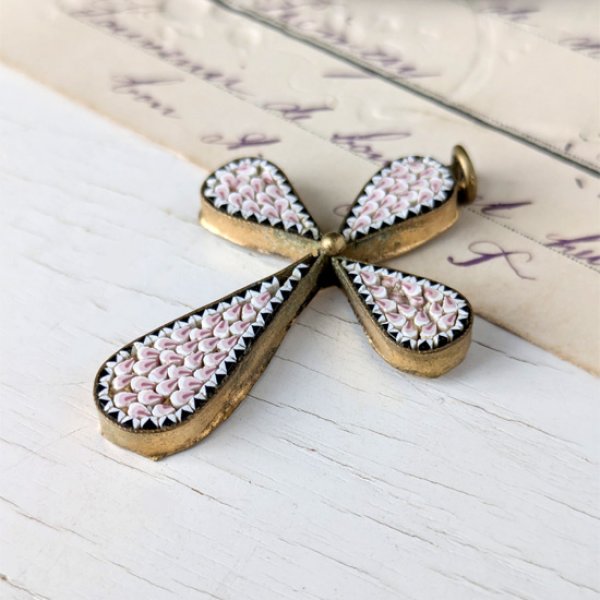 画像4: 桃色マイクロモザイクの十字架ペンダント (4)