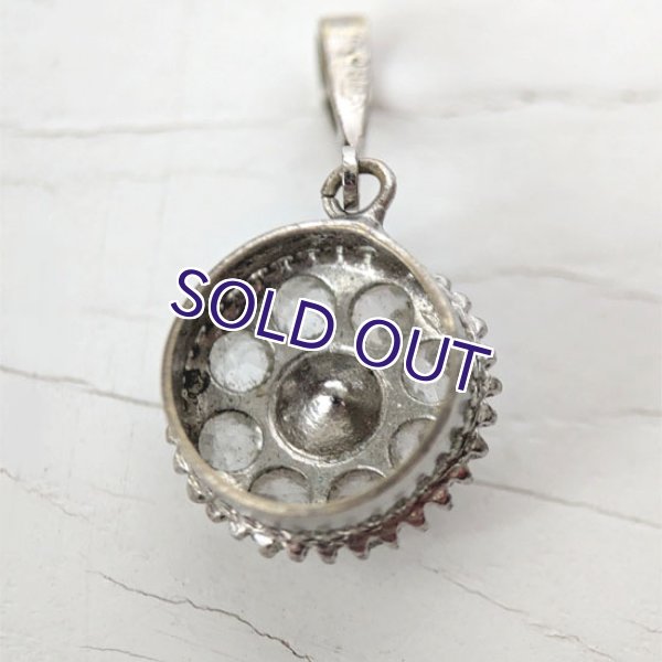 画像6: 濃色サフィレットの小さなデイジーペンダント (6)